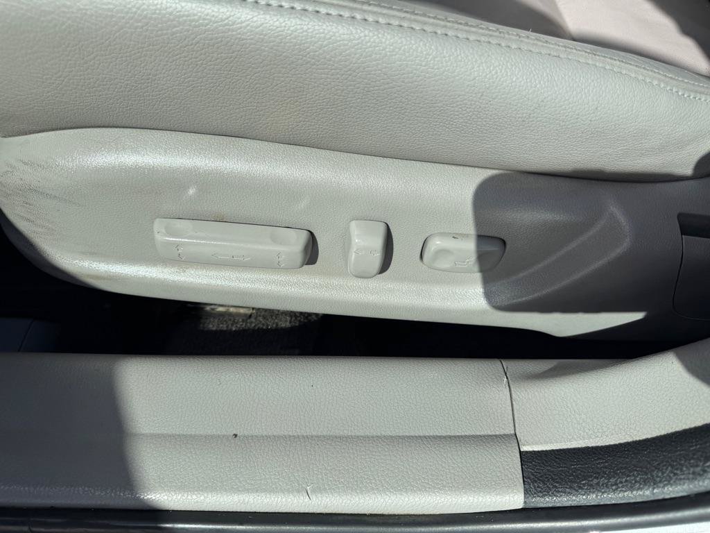 Used 2010 Honda Accord EX-L image 23