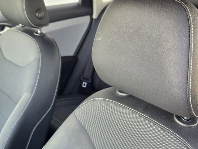 Used 2022 Volkswagen Taos SE image 16