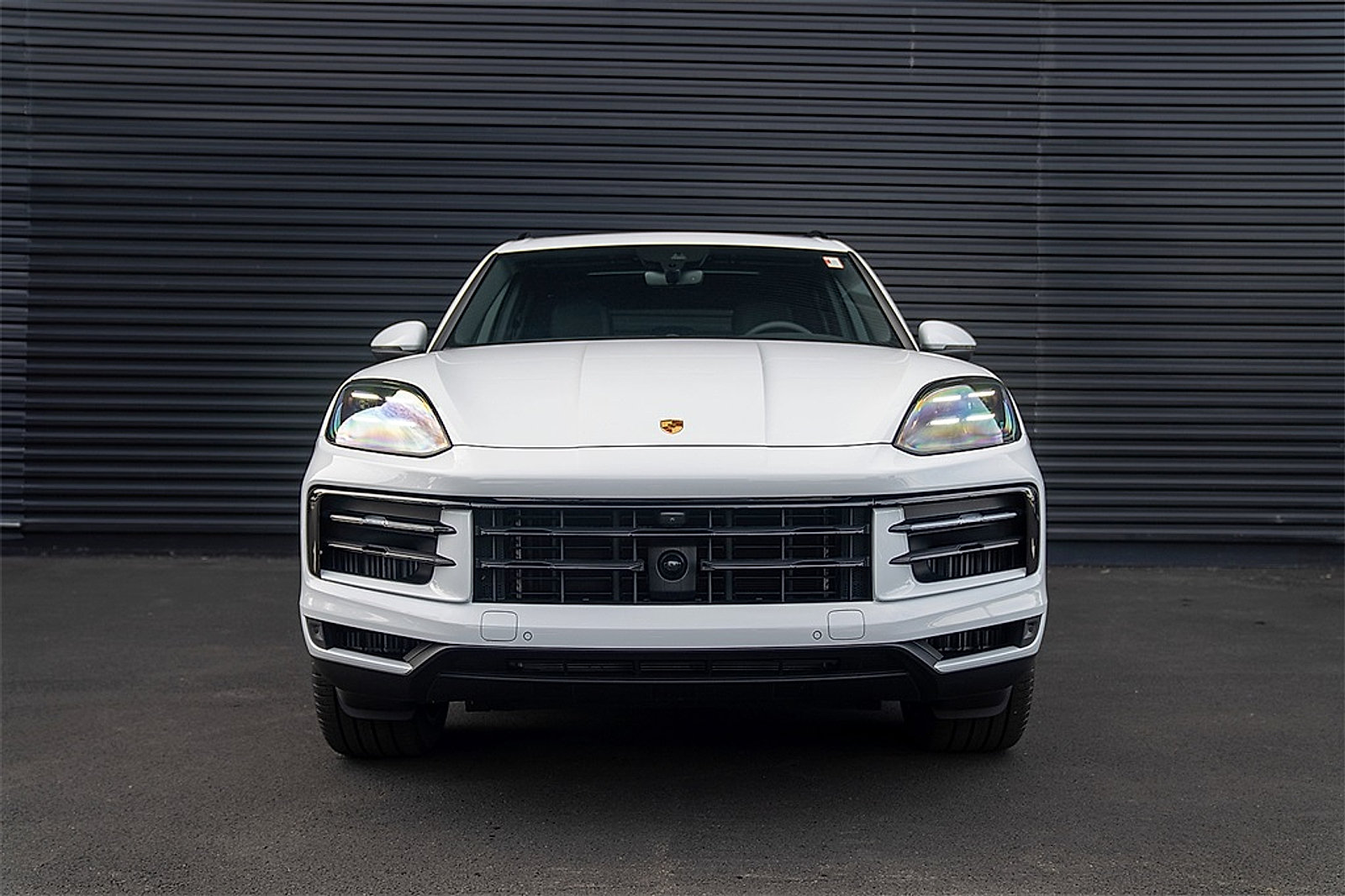 Used 2025 Porsche Cayenne S AWD/4WD image 26