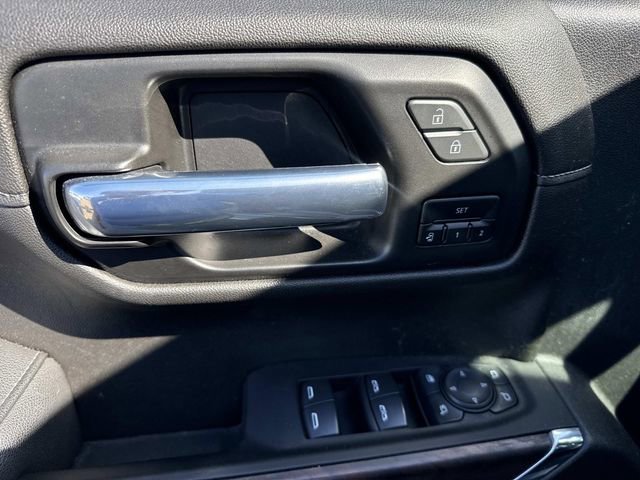 Used 2022 GMC Sierra 1500 SLT image 25