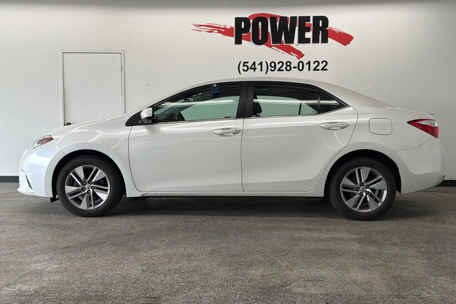 Used 2015 Toyota Corolla LE Premium FWD image 6