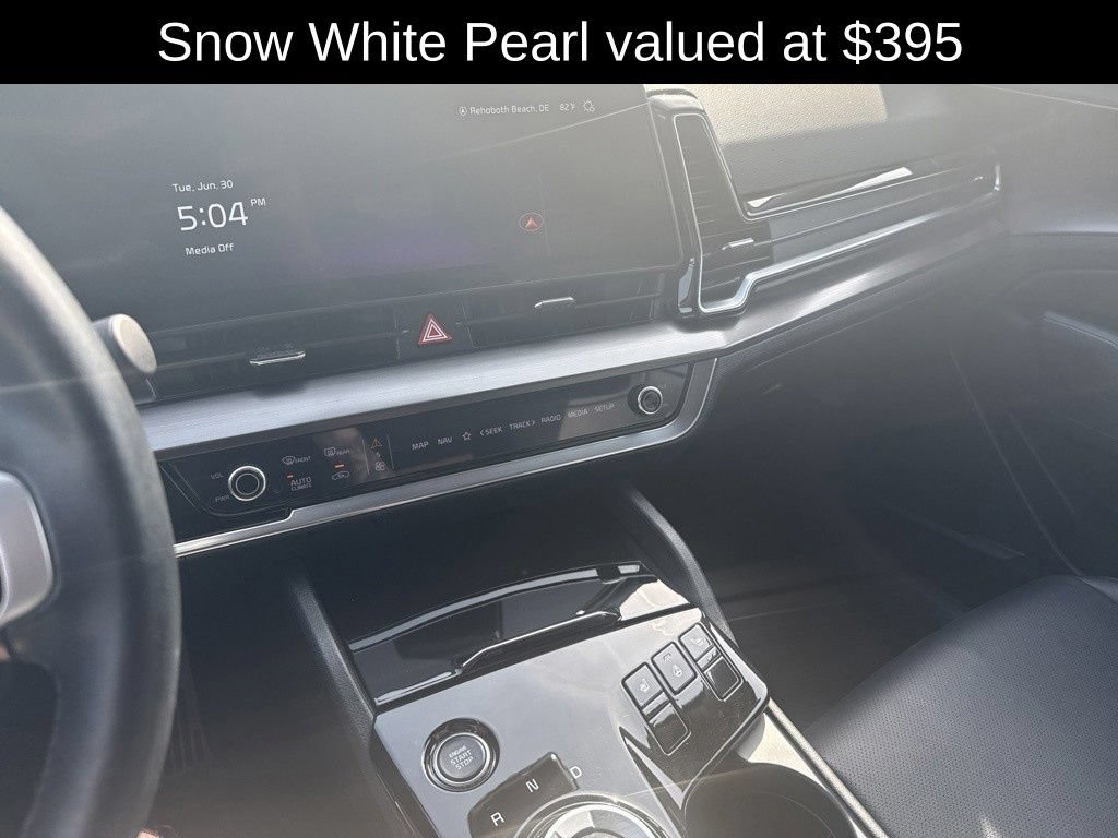 Used 2023 Kia Sportage EX AWD/4WD image 2