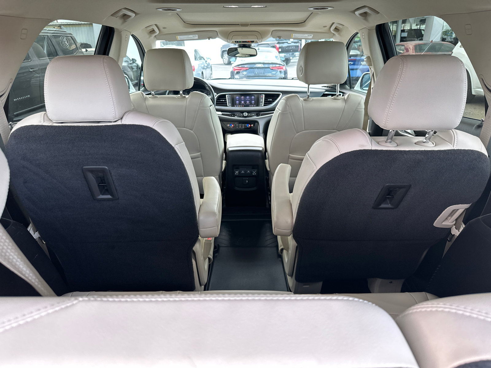 Used 2022 Buick Enclave Essence w/ Experience Buick Package FWD image 16