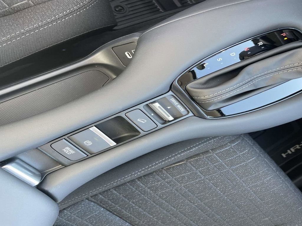 New 2026 Honda HR-V LX image 17