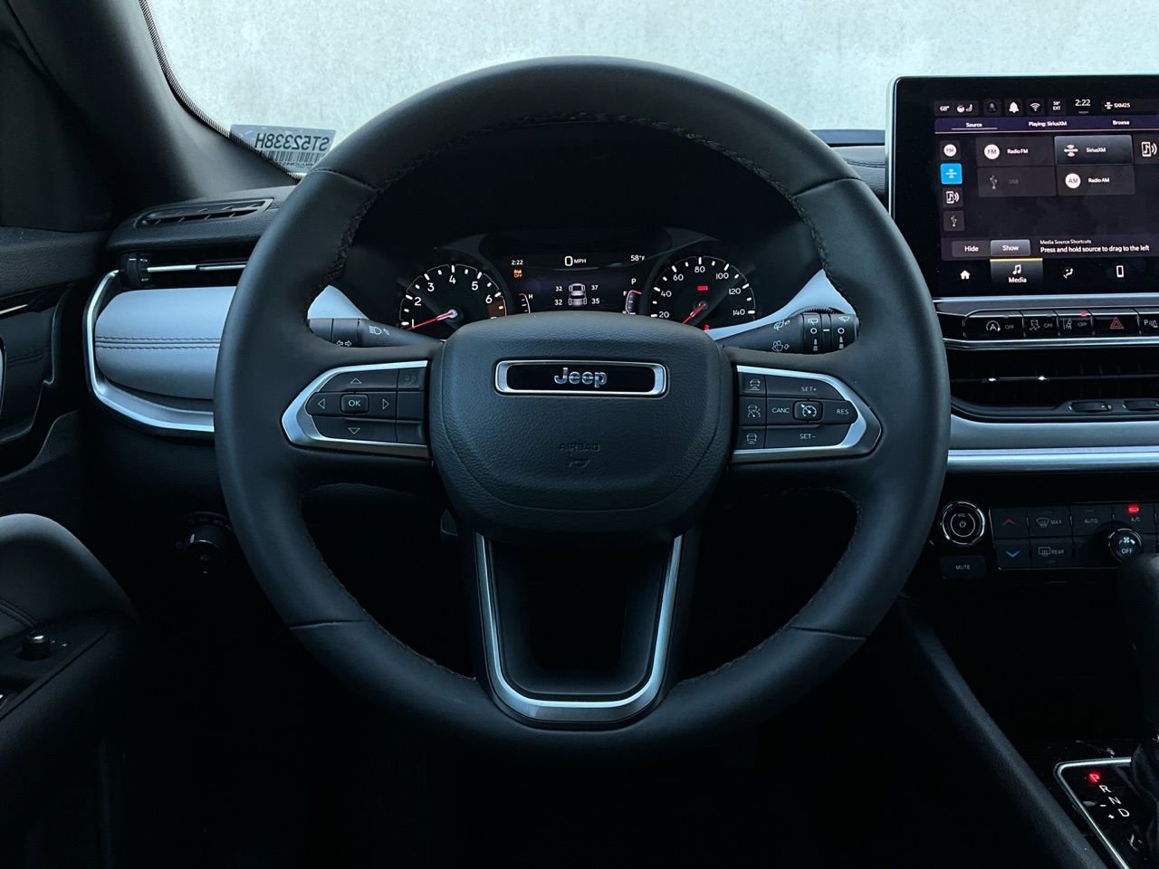 Used 2025 Jeep Compass Limited image 35