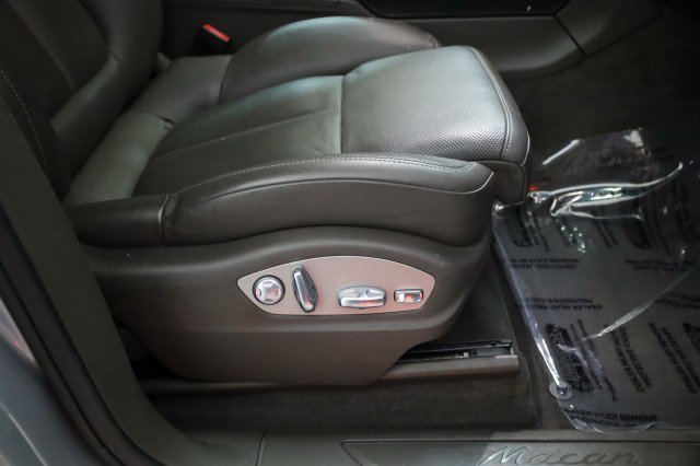 Used 2018 Porsche Macan image 26