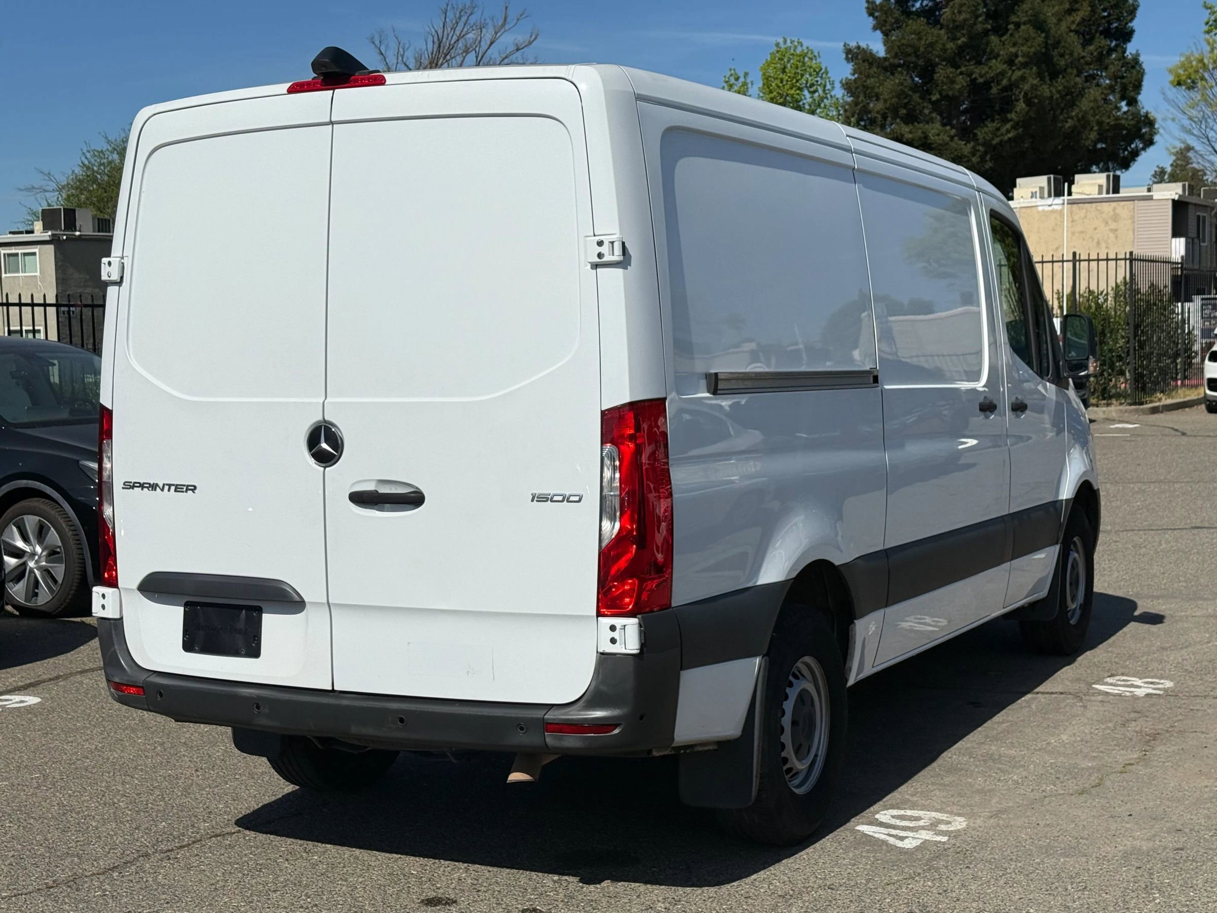Used 2022 Mercedes-Benz Sprinter 1500 image 5