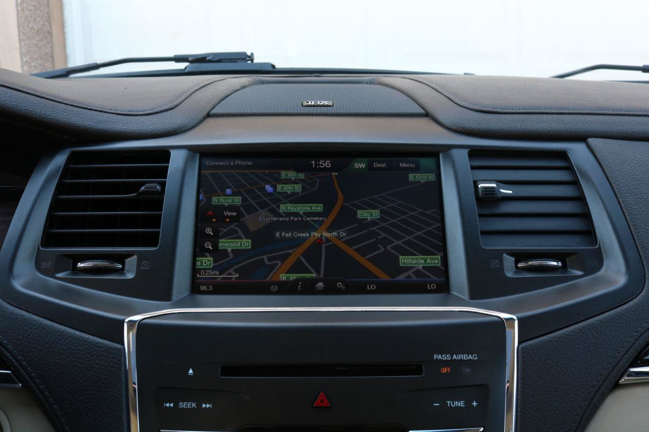 Used 2015 Lincoln MKS AWD w/ Equipment Group 201A image 25
