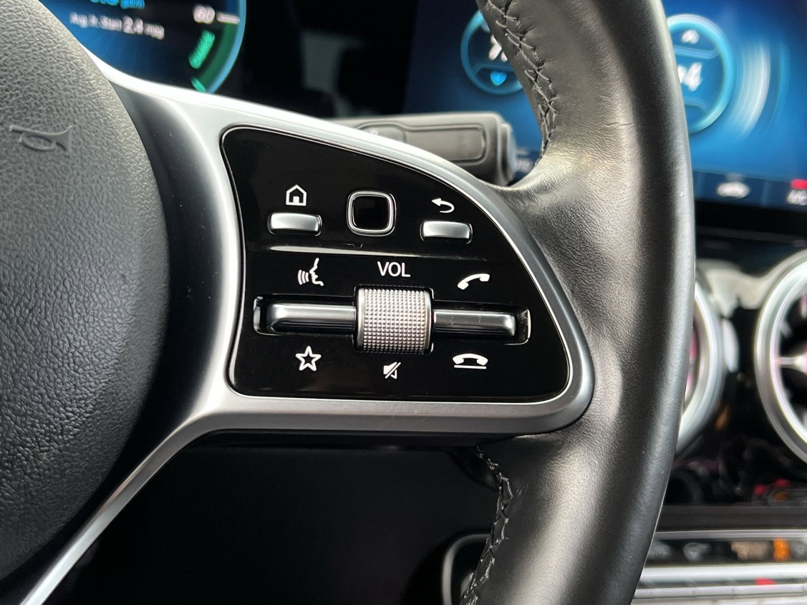 Certified 2022 Mercedes-Benz GLA 250 4MATIC image 29