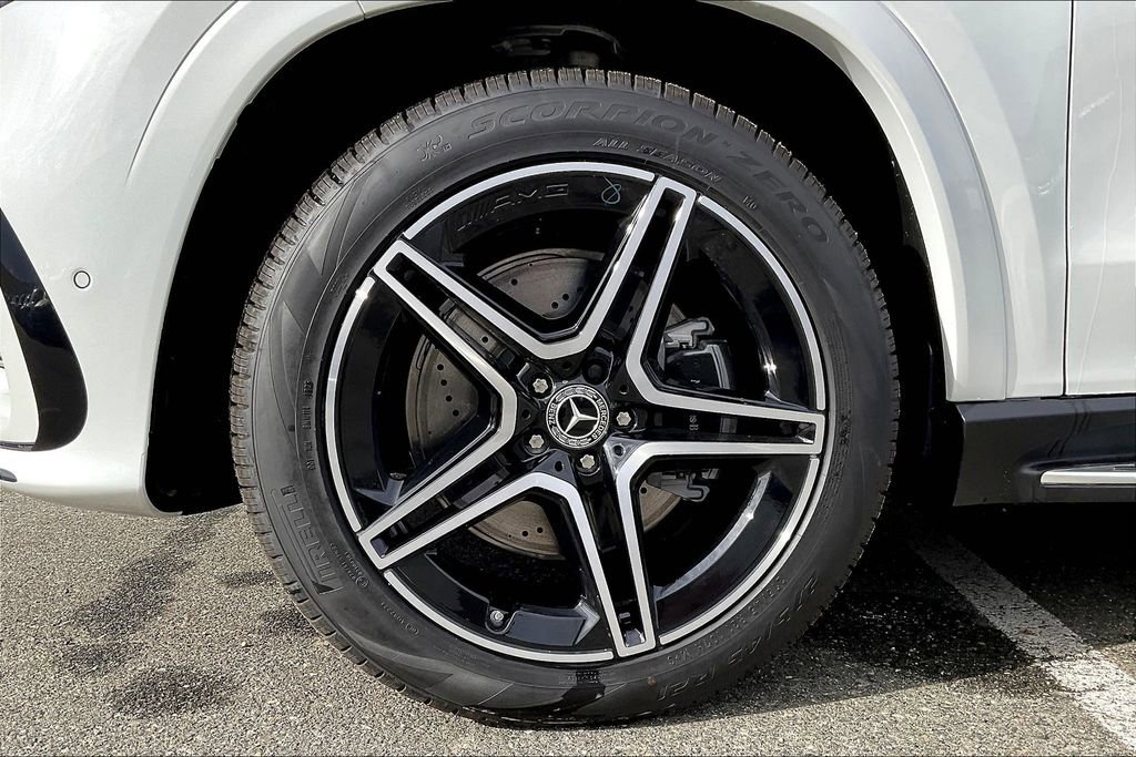 New 2026 Mercedes-Benz GLS 450 4MATIC image 12