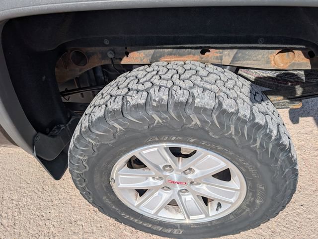 Used 2018 GMC Sierra 1500 SLE w/ SLE Value Package image 12