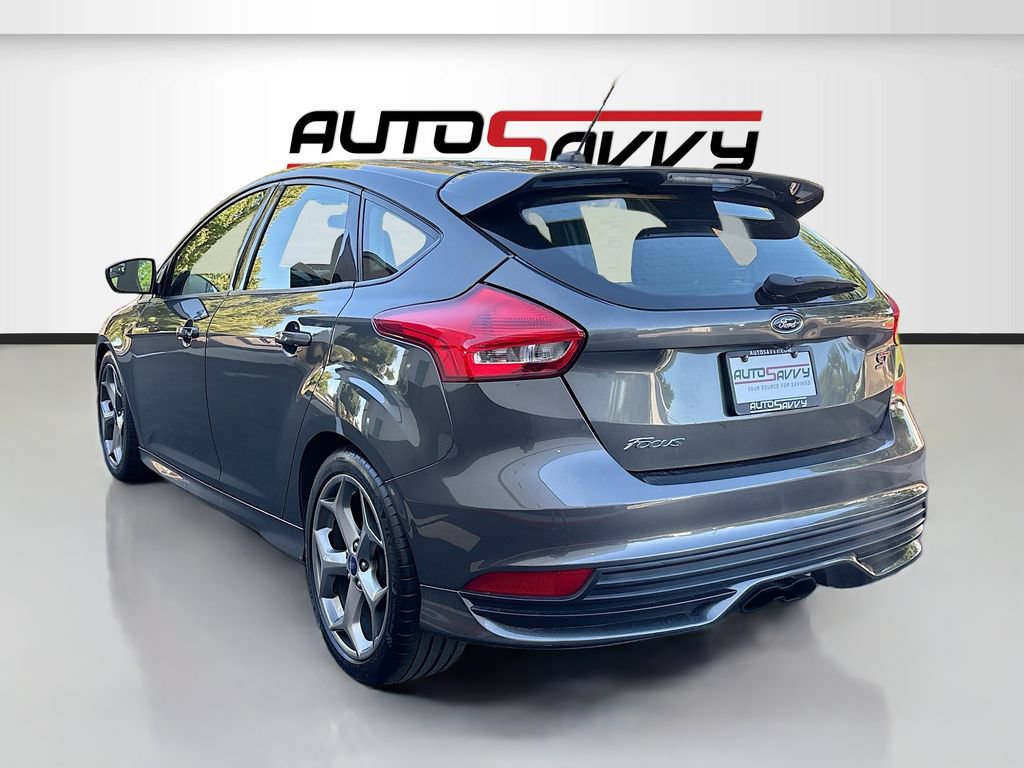 Used 2017 Ford Focus ST FWD image 5