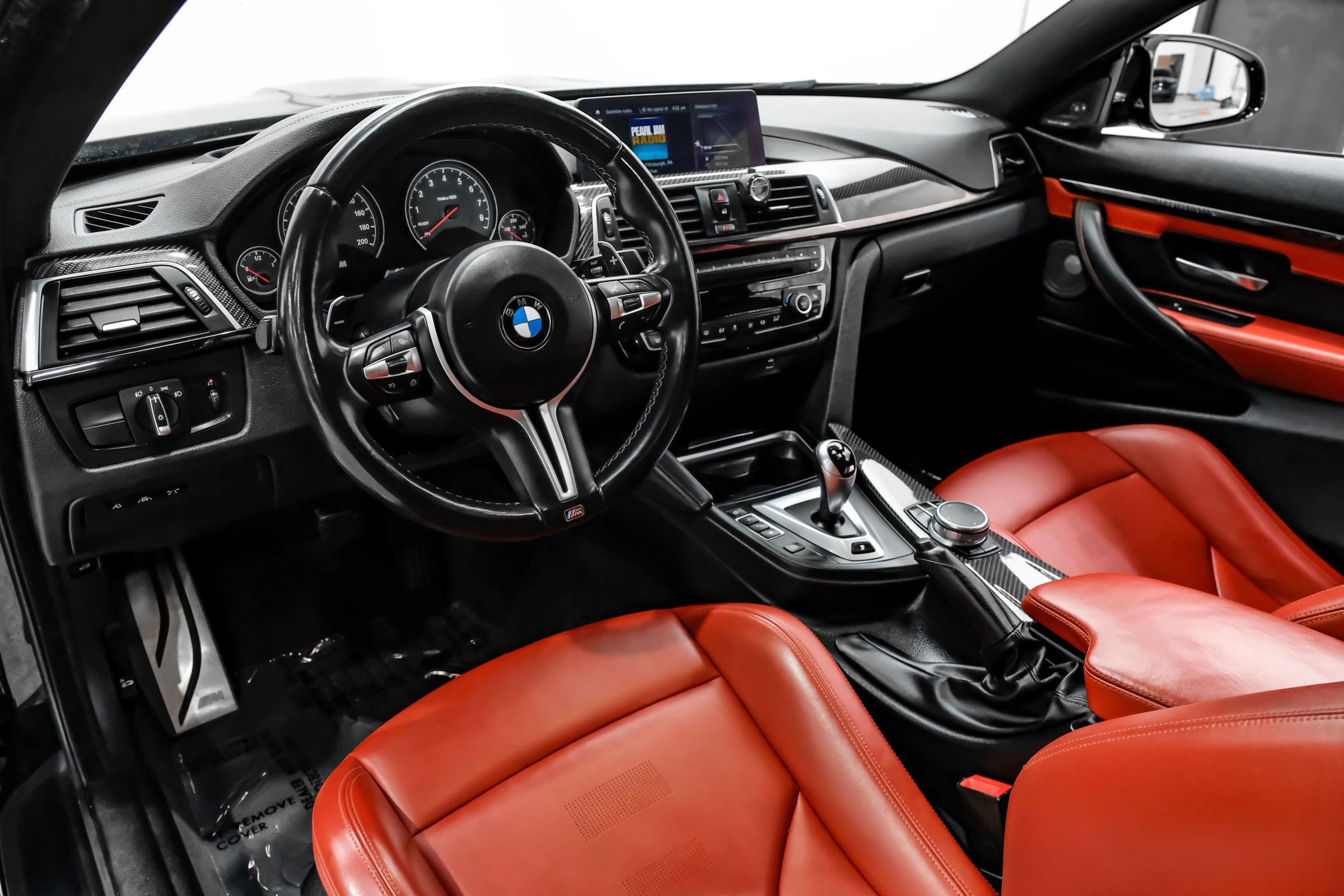 Used 2019 BMW M4 Coupe w/ Competition Package RWD image 13