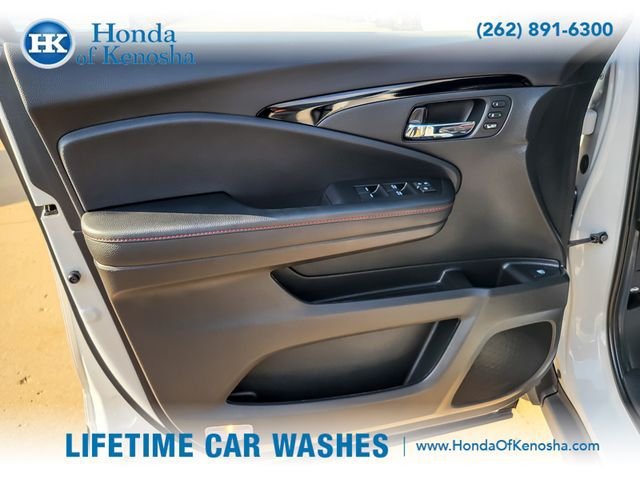 Certified 2025 Honda Ridgeline Black Edition image 20