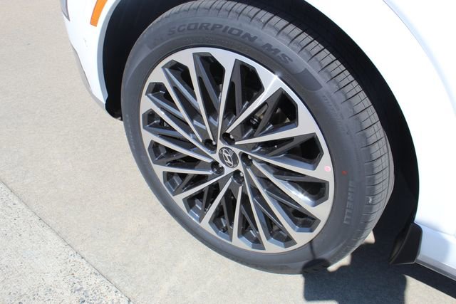 New 2026 Hyundai Palisade Calligraphy image 3