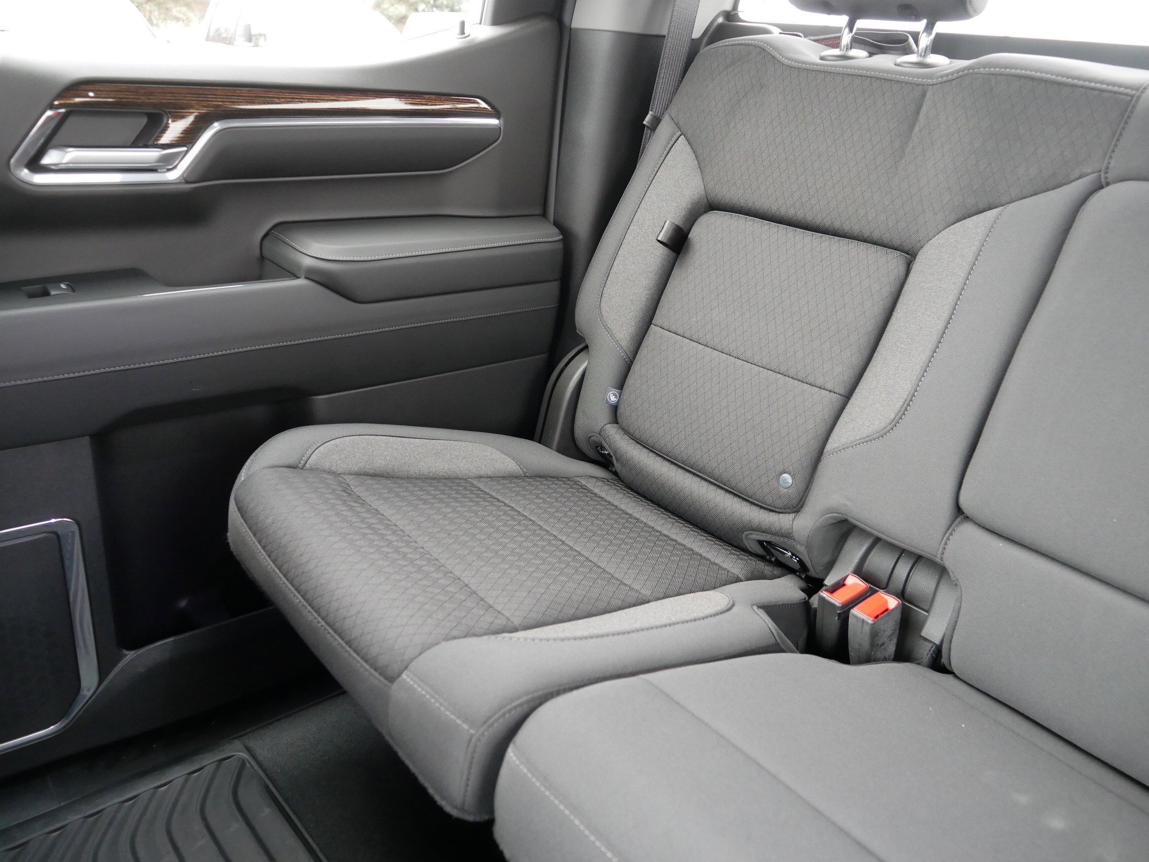 Used 2024 GMC Sierra 1500 Elevation image 12
