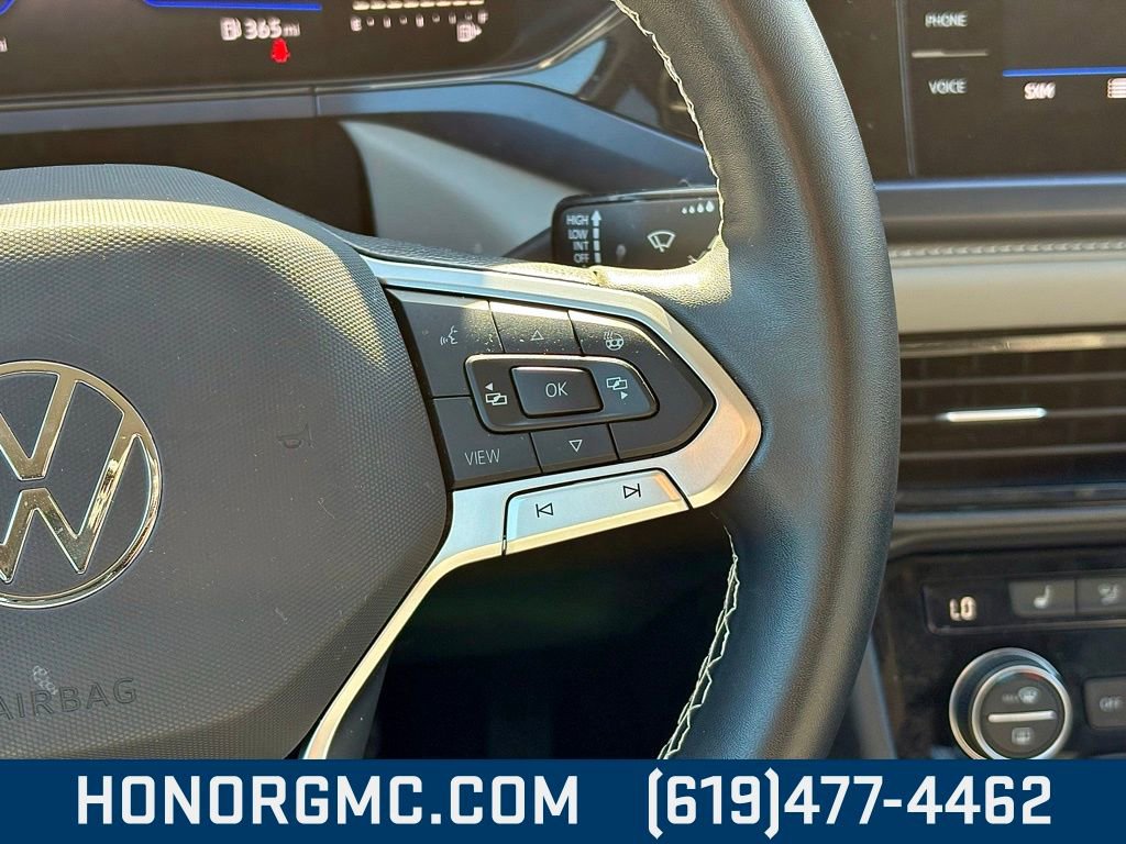 Used 2024 Volkswagen Taos SE image 26