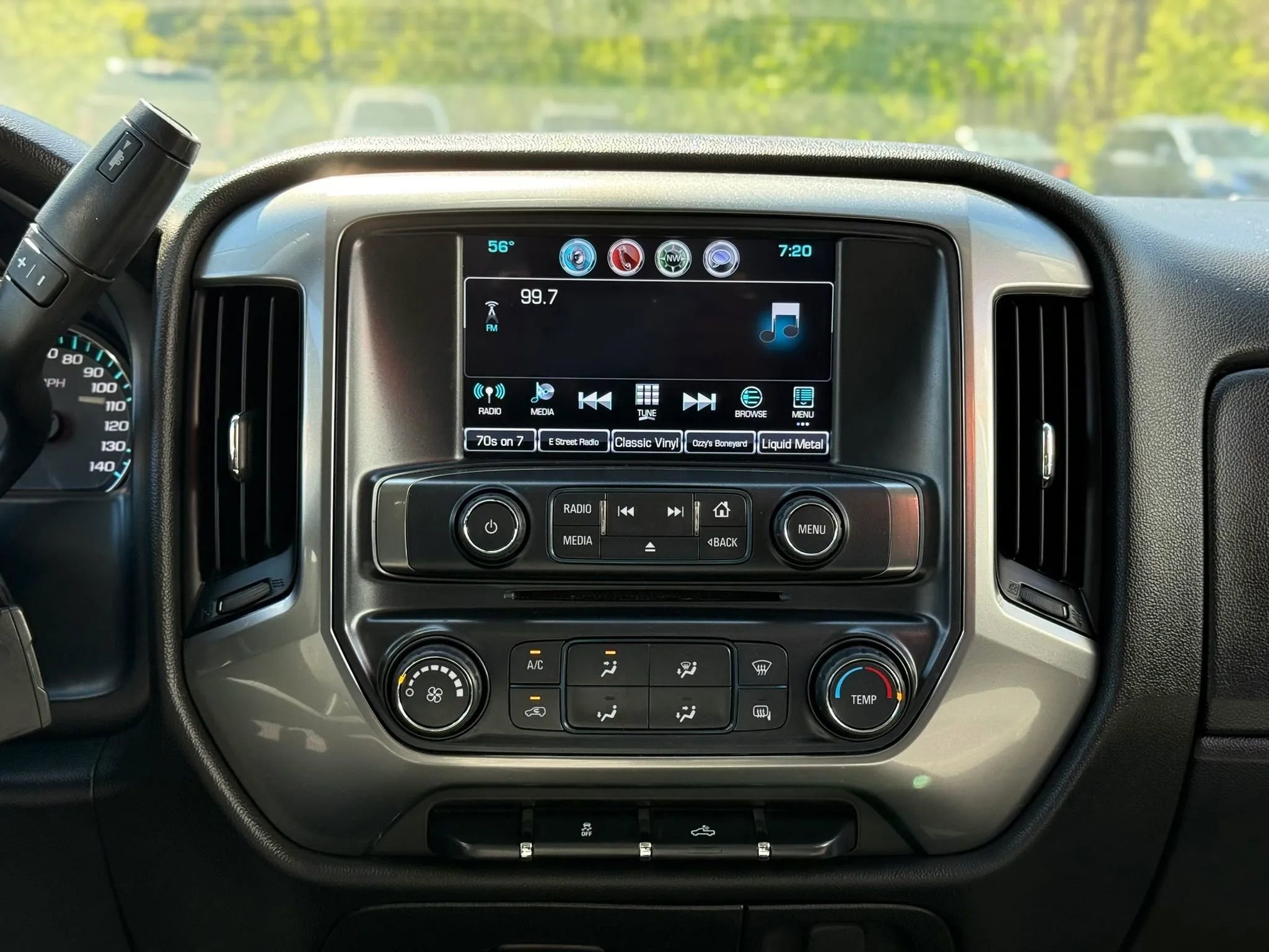 Used 2019 Chevrolet Silverado 1500 LT AWD/4WD image 16