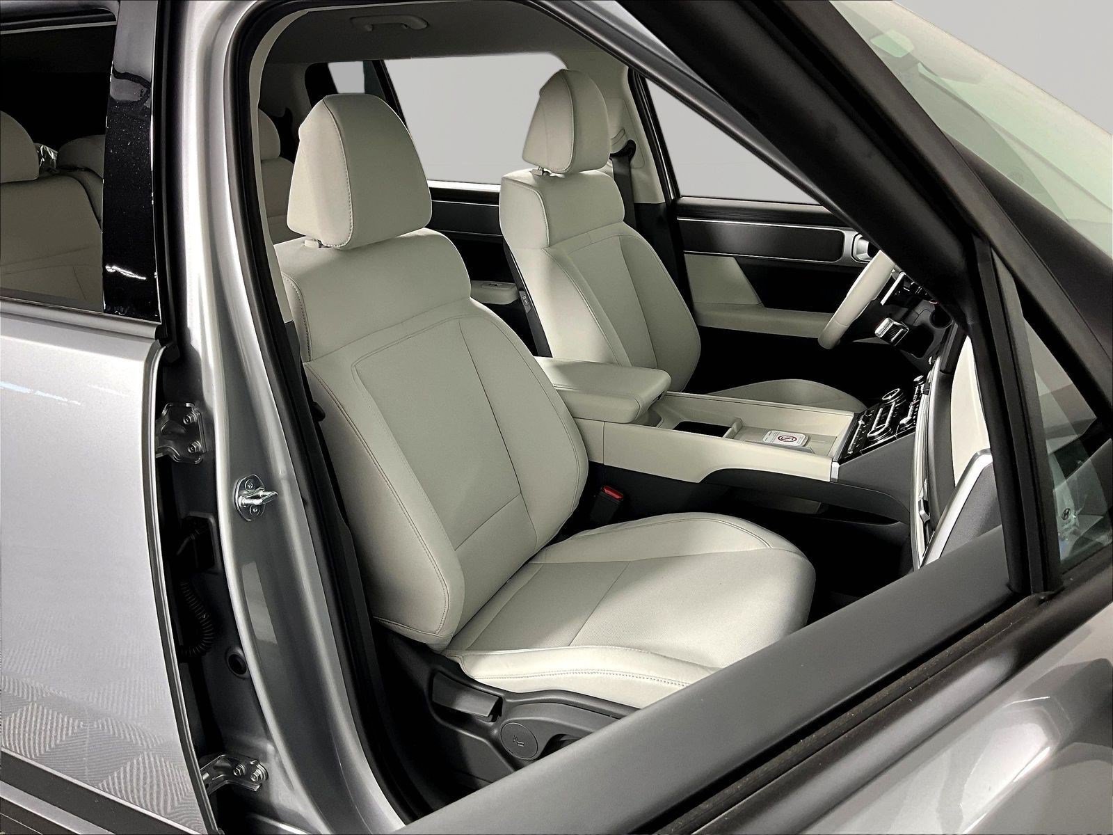 New 2027 Hyundai Santa Fe SE FWD image 18