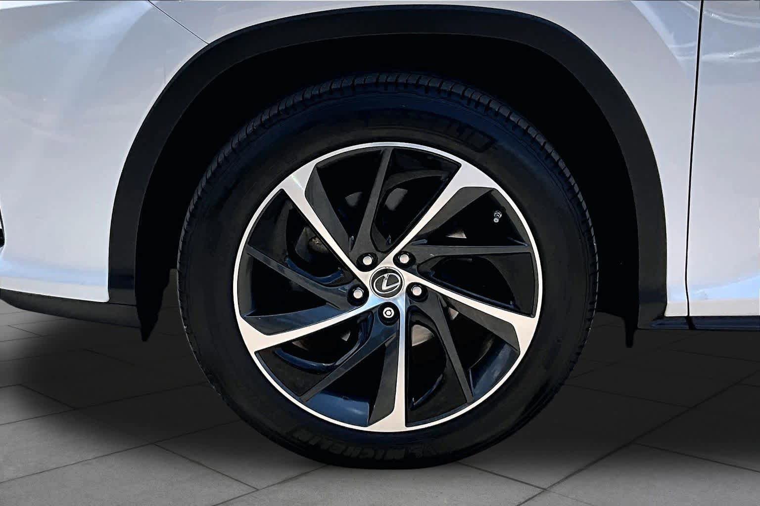 Used 2019 Lexus RX 350 FWD w/ Luxury Package image 11