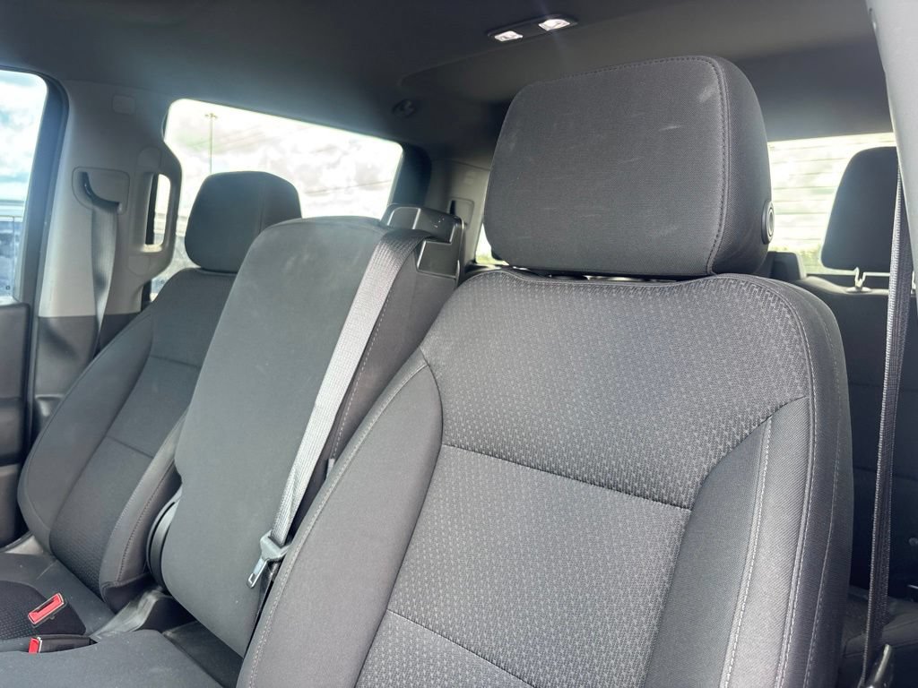 Used 2020 Chevrolet Silverado 1500 Custom w/ Custom Value Package RWD image 4