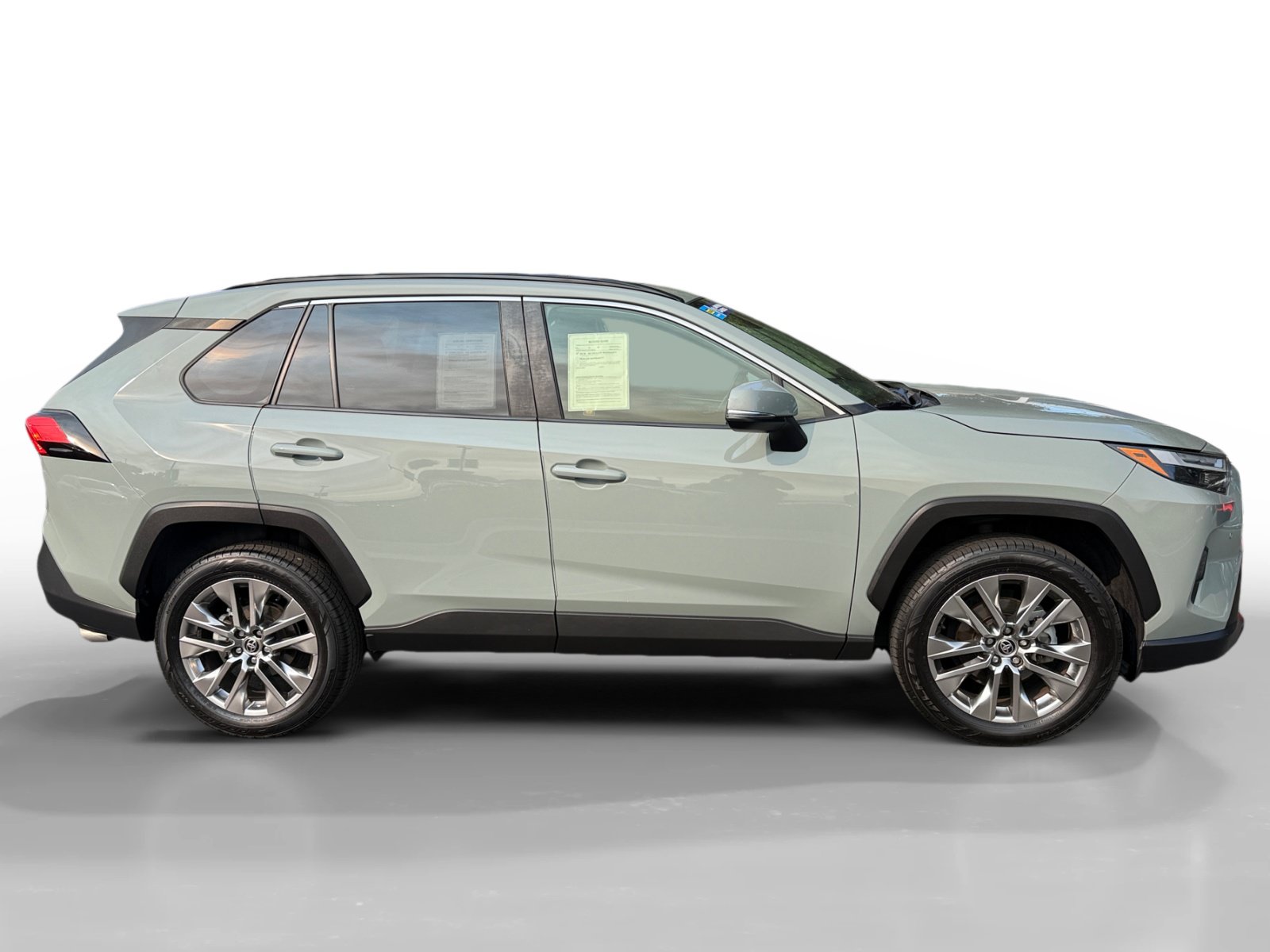 Used 2023 Toyota RAV4 XLE Premium AWD/4WD image 6