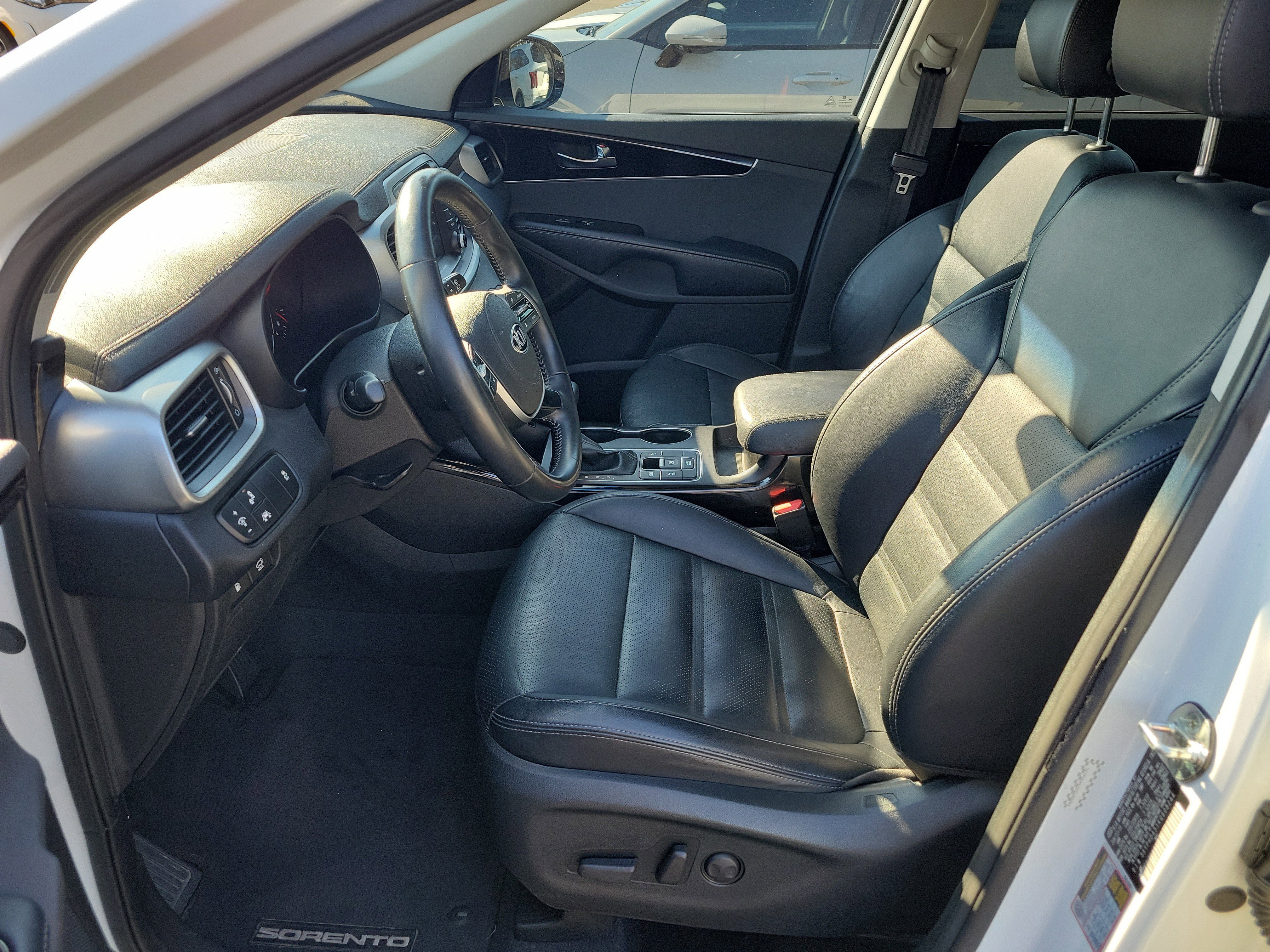 Used 2019 Kia Sorento EX image 23