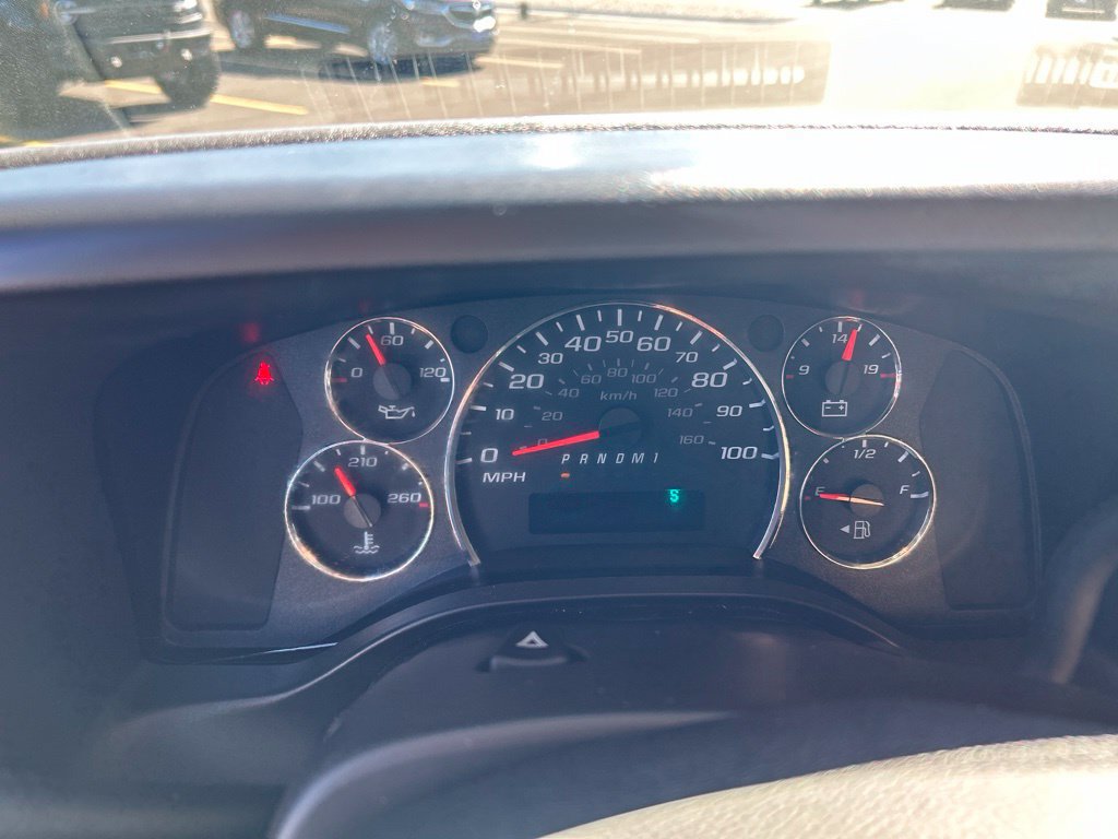 Used 2025 Chevrolet Express 3500 LT w/ LT Preferred Equipment Group RWD image 8