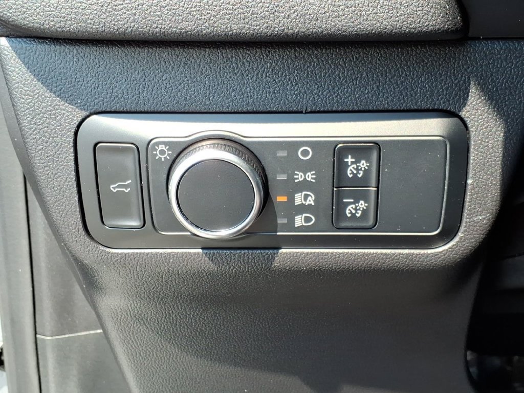 Certified 2024 Ford Escape ST-Line w/ Tech Pack #1 AWD/4WD image 19