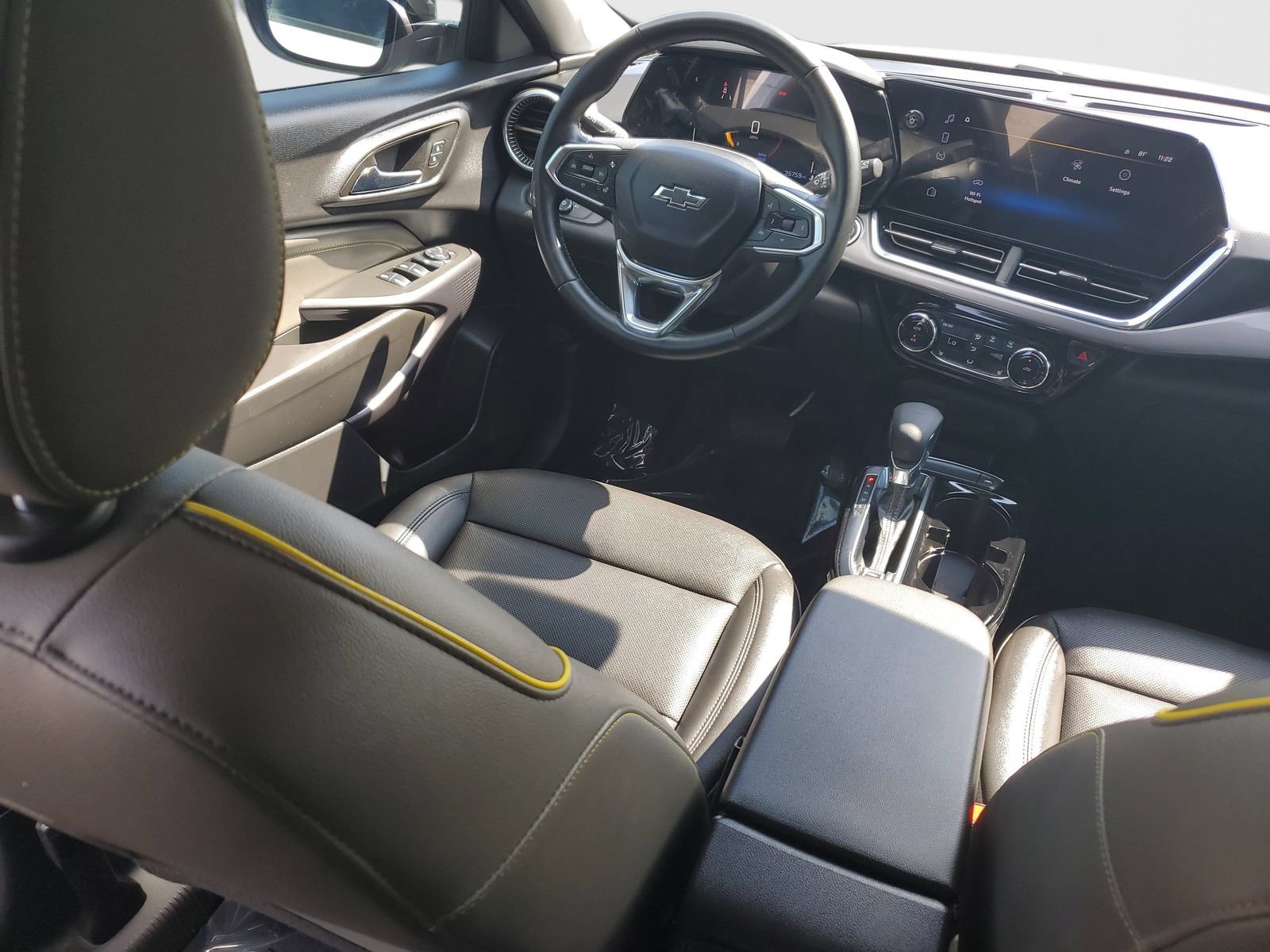 Used 2025 Chevrolet Trax ACTIV w/ Driver Confidence Package FWD image 11