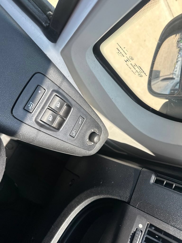 Used 2016 RAM ProMaster 2500 w/ Premium Appearance Group FWD image 17