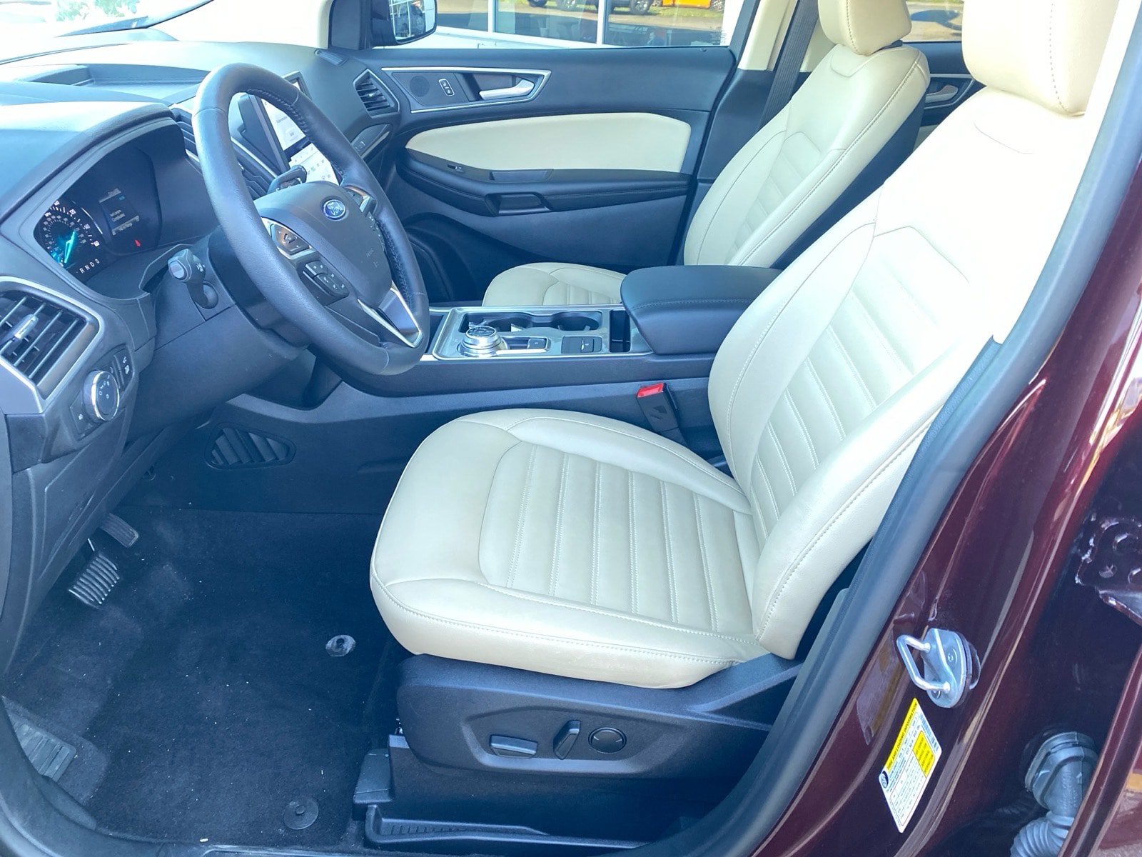 Used 2024 Ford Edge SEL w/ Convenience Package AWD/4WD image 10