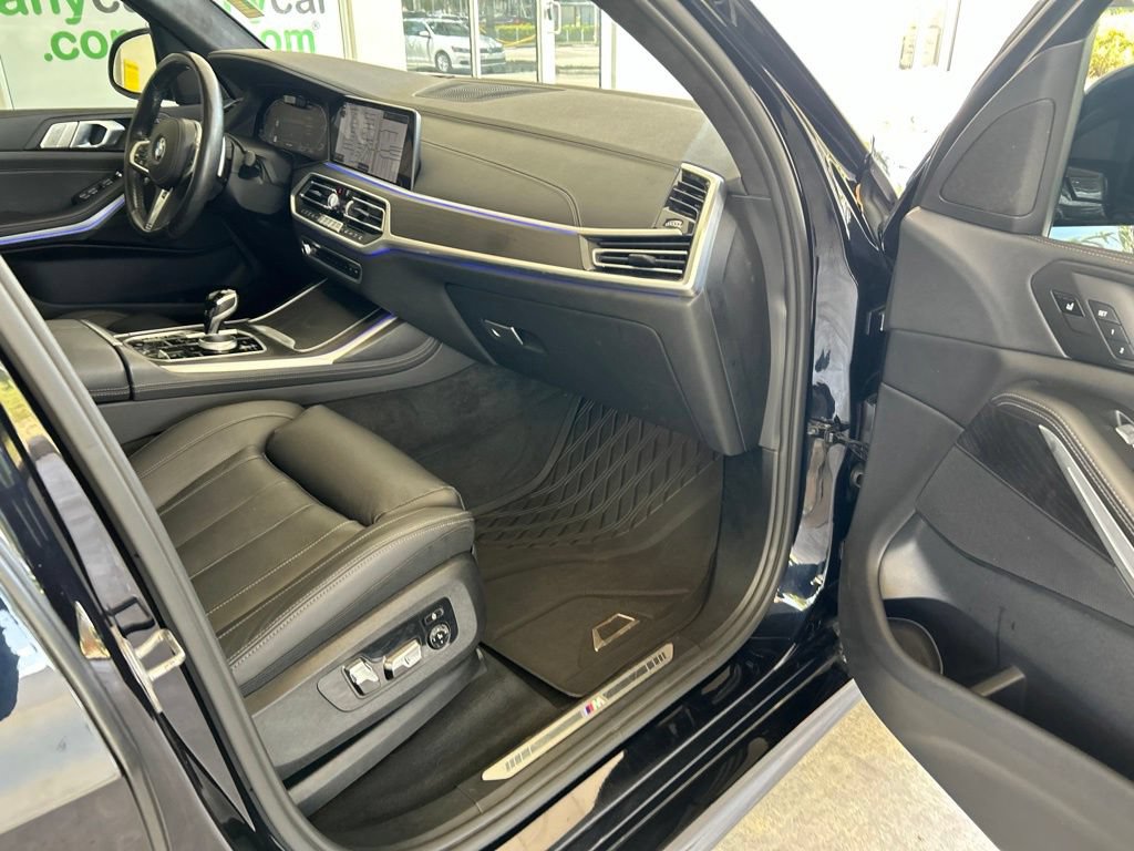 Used 2022 BMW X7 xDrive40i w/ M Sport Package AWD/4WD image 28