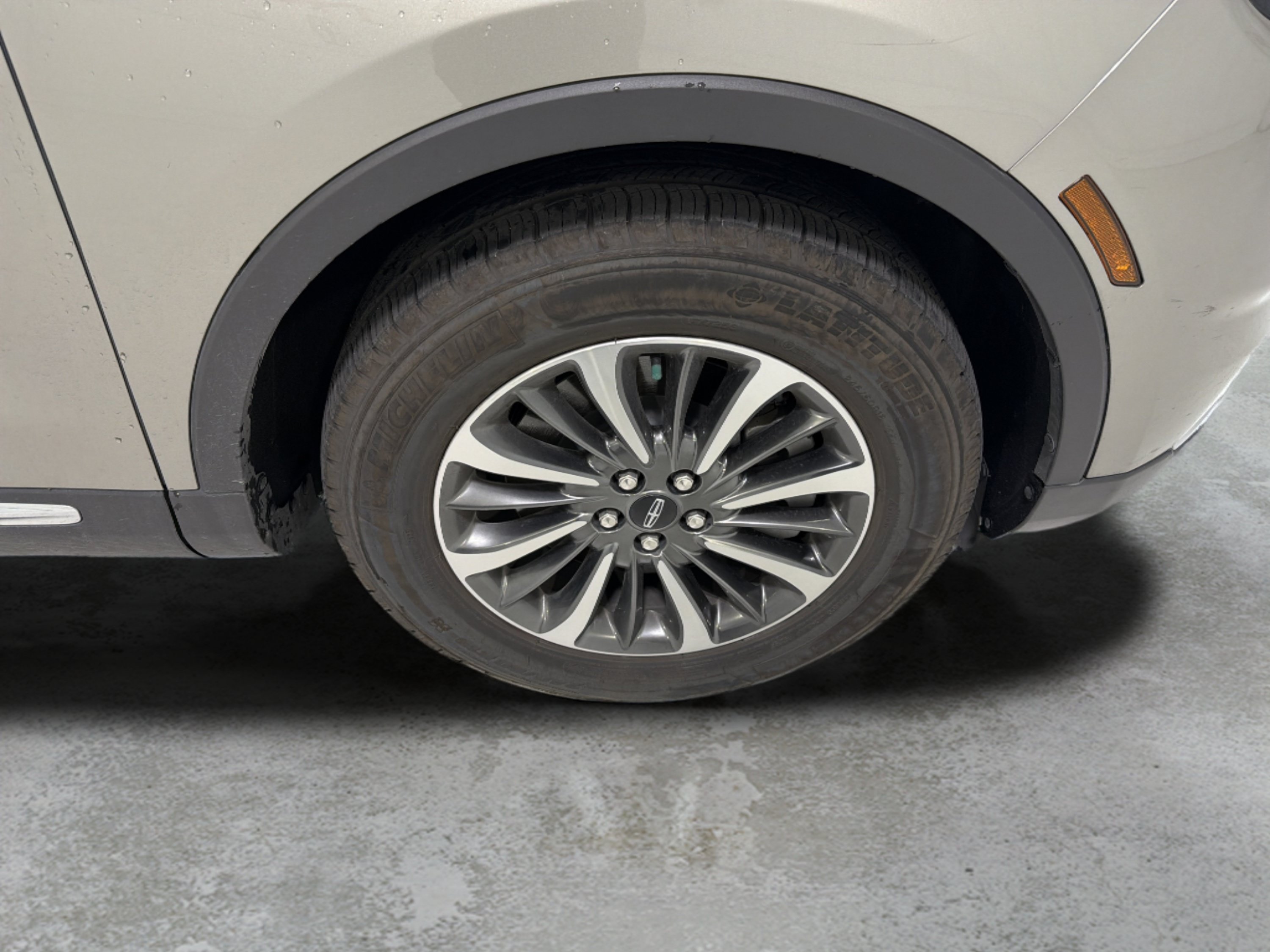 Used 2023 Lincoln Nautilus AWD image 20