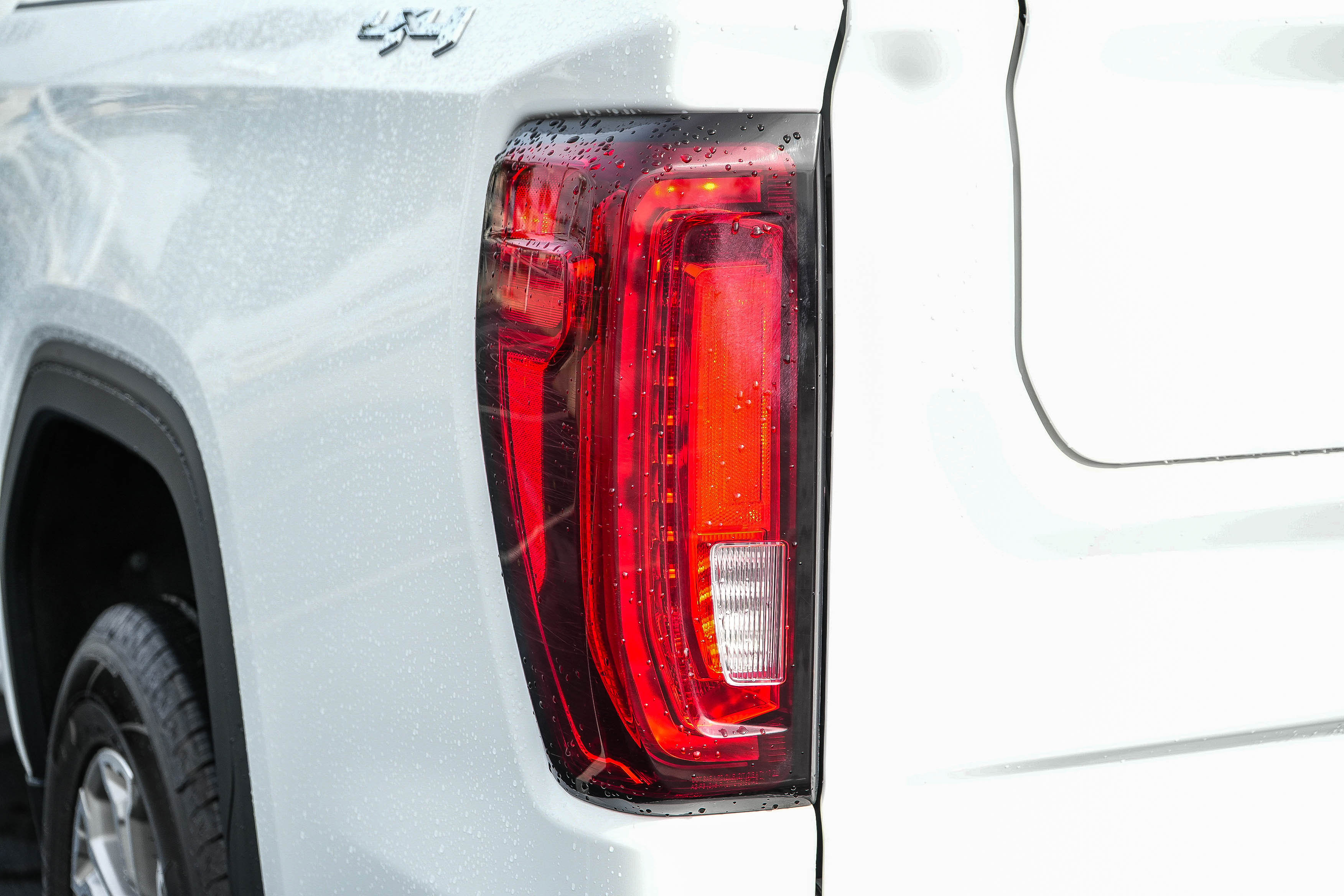 Used 2024 GMC Sierra 1500 SLT image 10