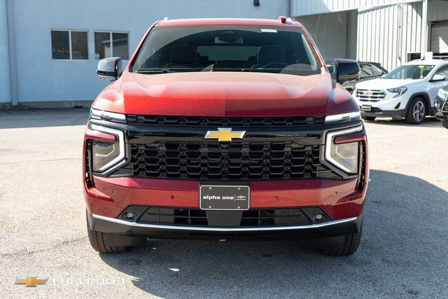 New 2026 Chevrolet Suburban Premier image 2