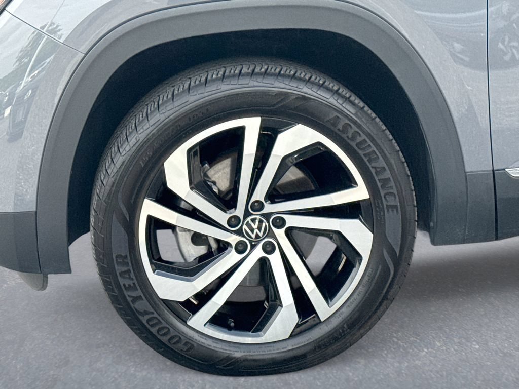 Used 2022 Volkswagen Atlas Cross Sport SEL AWD/4WD image 19