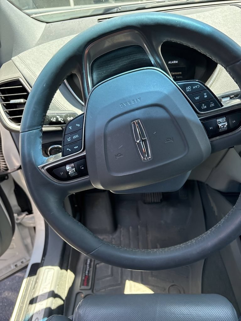 Used 2020 Lincoln Nautilus Reserve w/ Equipment Group 202A AWD/4WD image 5