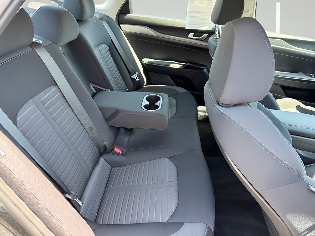 Used 2025 Kia K5 LXS FWD image 11