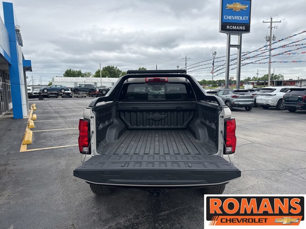 New 2026 Chevrolet Colorado ZR2 w/ Midnight Edition AWD/4WD image 6