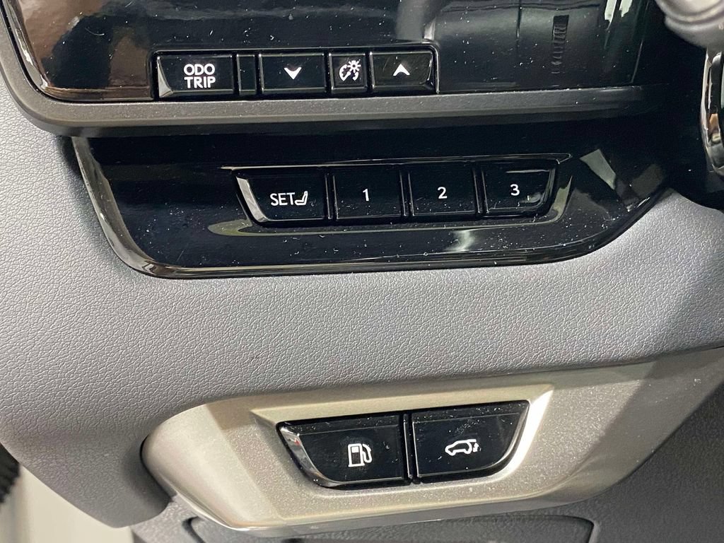 Used 2025 Lexus RX 350 Premium w/ Accessory Package AWD/4WD image 21