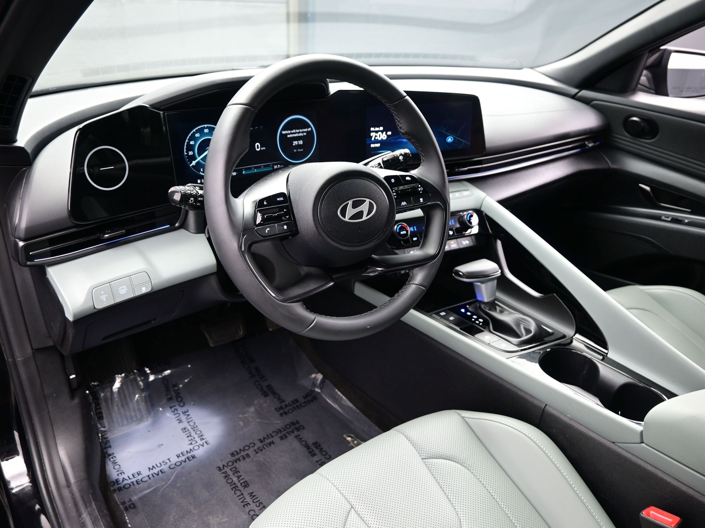 Certified 2025 Hyundai Elantra Limited image 13