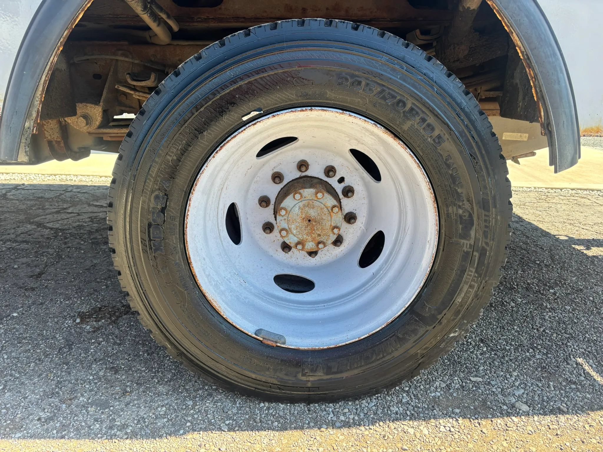 Used 2013 Ford F550 4x4 Regular Cab Super Duty w/ Payload Upgrade Pkg image 2