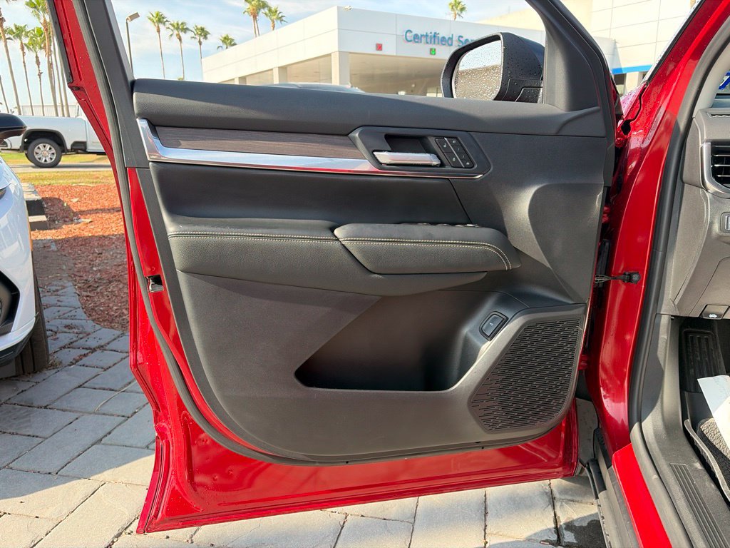 Used 2026 GMC Terrain Denali w/ LPO, Floor Liner Package AWD/4WD image 17