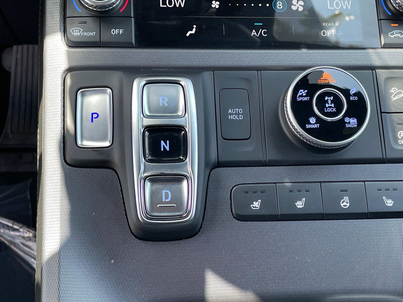 Used 2024 Hyundai Palisade Calligraphy image 16