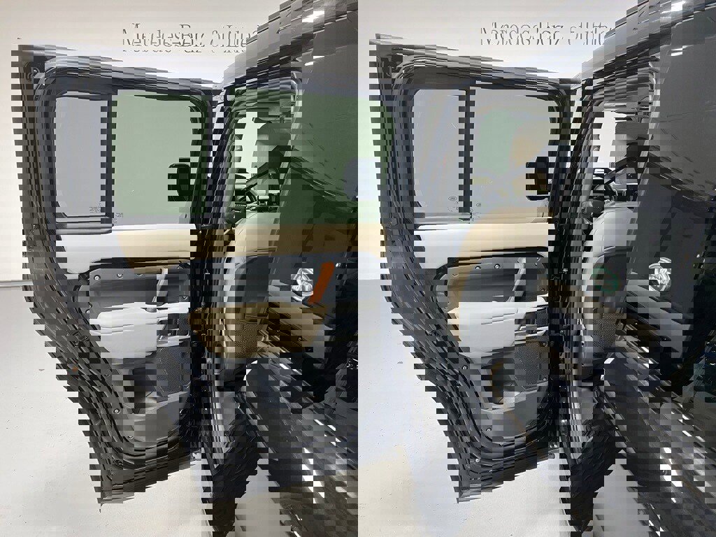 Used 2024 Land Rover Defender 110 S image 23