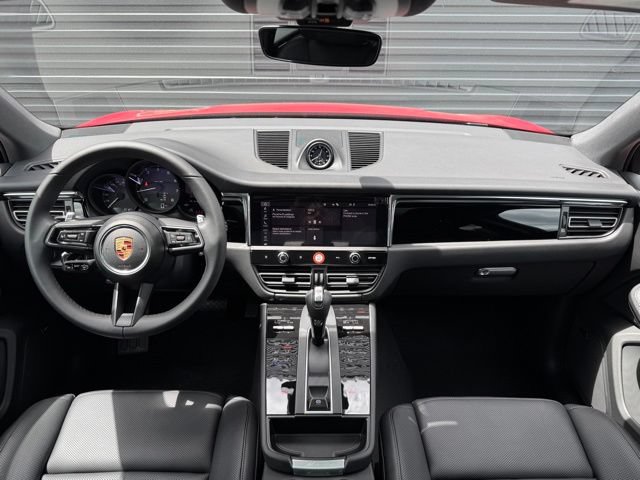 New 2026 Porsche Macan AWD/4WD image 33