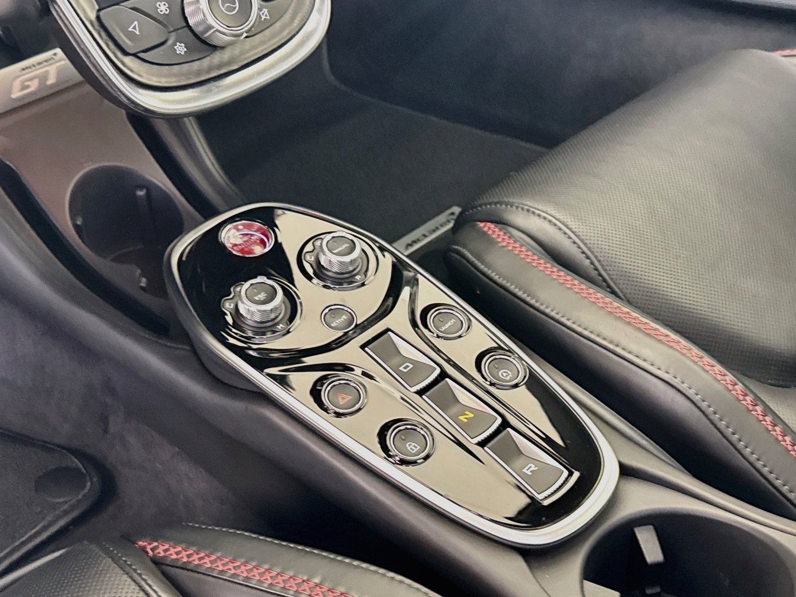 Used 2023 McLaren GT RWD image 15