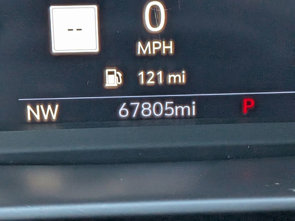 Used 2020 Chevrolet Silverado 1500 High Country w/ Technology Package image 32