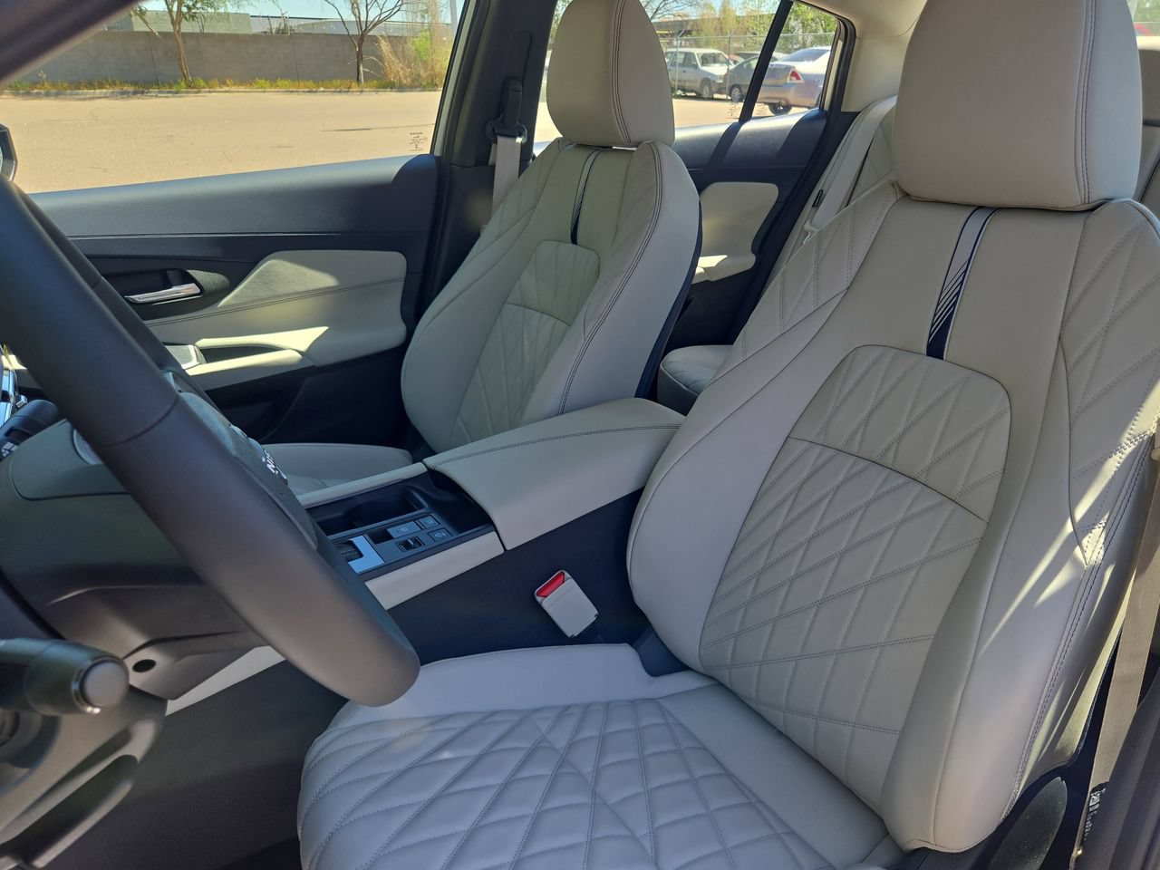 New 2026 Nissan Sentra SL w/ Floor Mat Package FWD image 17